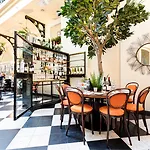 Elite Plaza Hotel