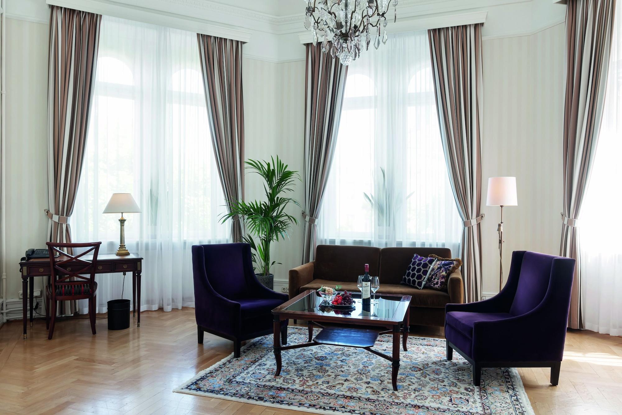 Hotell Elite Plaza 4*